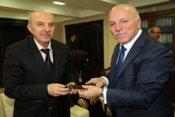 SK Genel Mdr Altay, Bakan Sekmen'i Ziyaret Etti