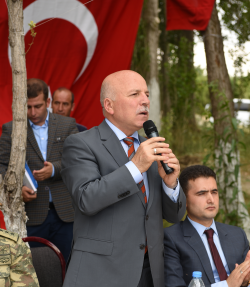 BAKAN SEKMENDEN BRLK VE BERABERLK MESAJLARI